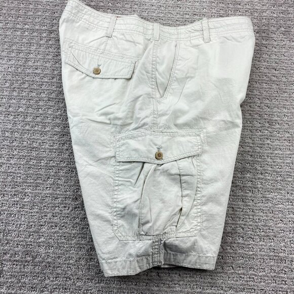 IZOD Cargo Shorts Men 36 Beige Casual Short Pants Outdoor Preppy Golf Camping - Picture 6 of 13